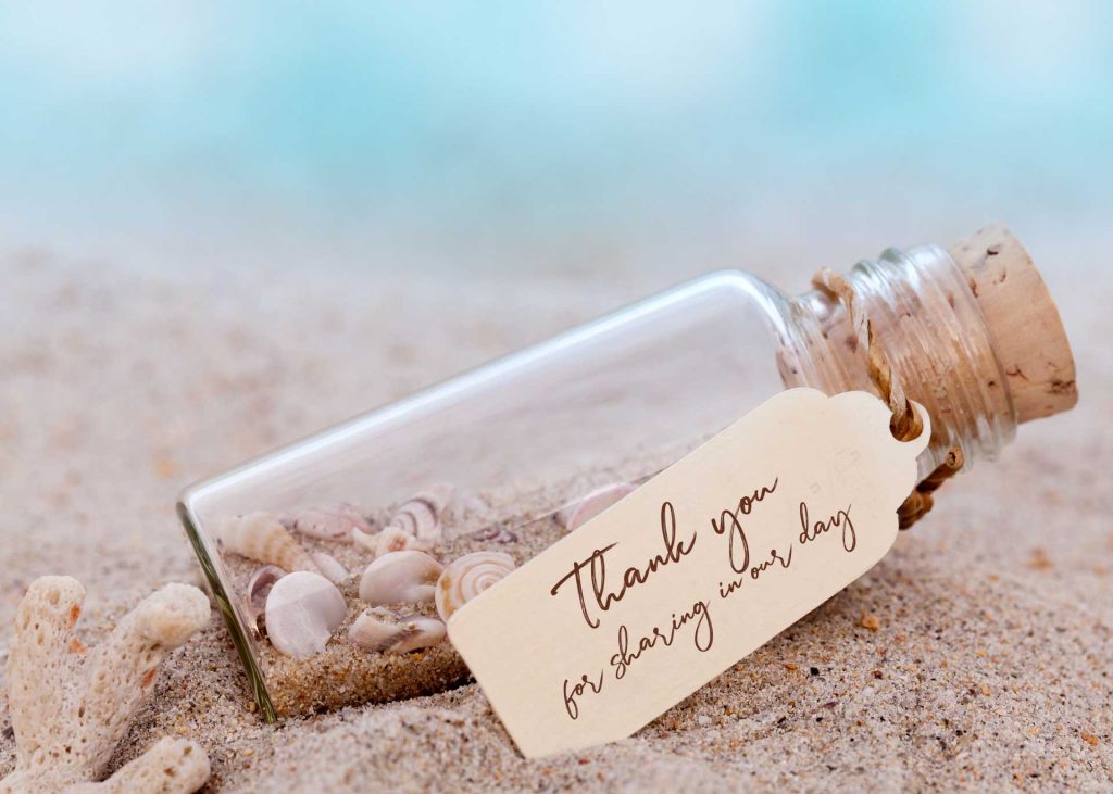 5-beach-wedding-favors-ideas